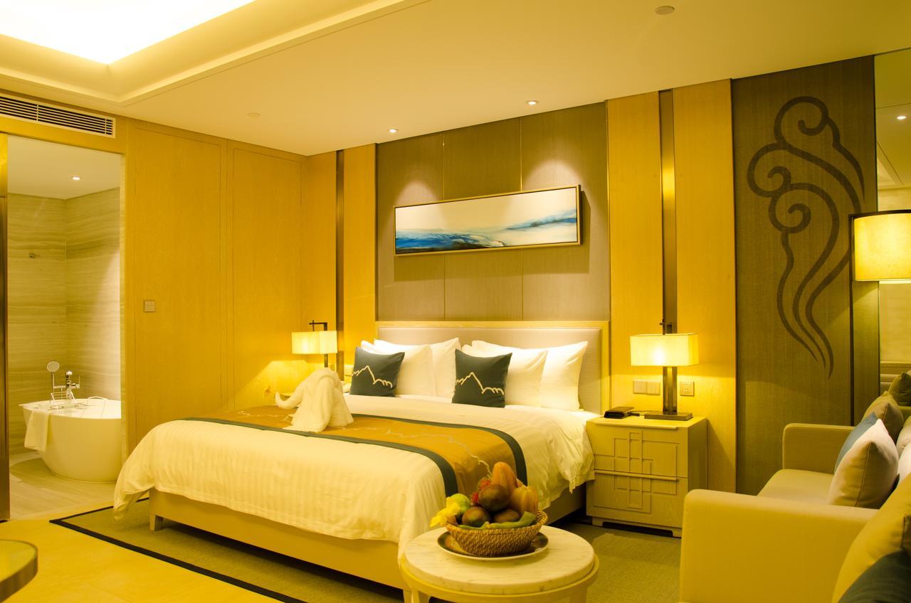Grand New Century Hotel Санья Экстерьер фото
