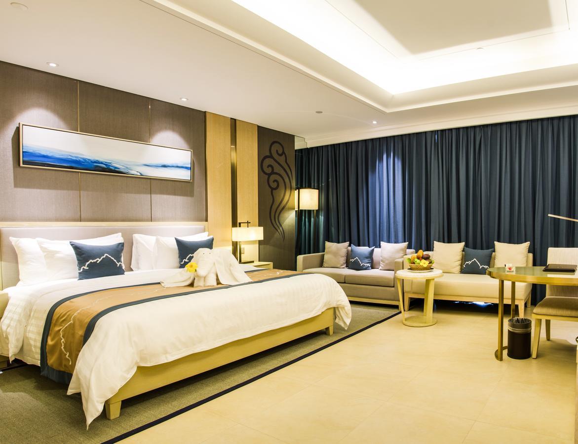 Grand New Century Hotel Санья Экстерьер фото