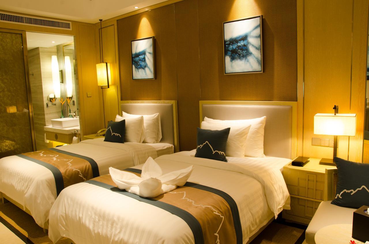 Grand New Century Hotel Санья Экстерьер фото