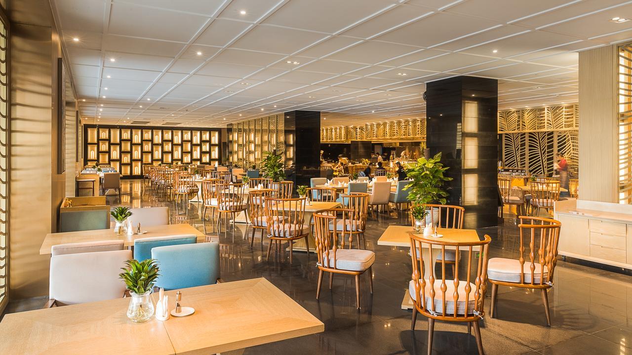 Grand New Century Hotel Санья Экстерьер фото