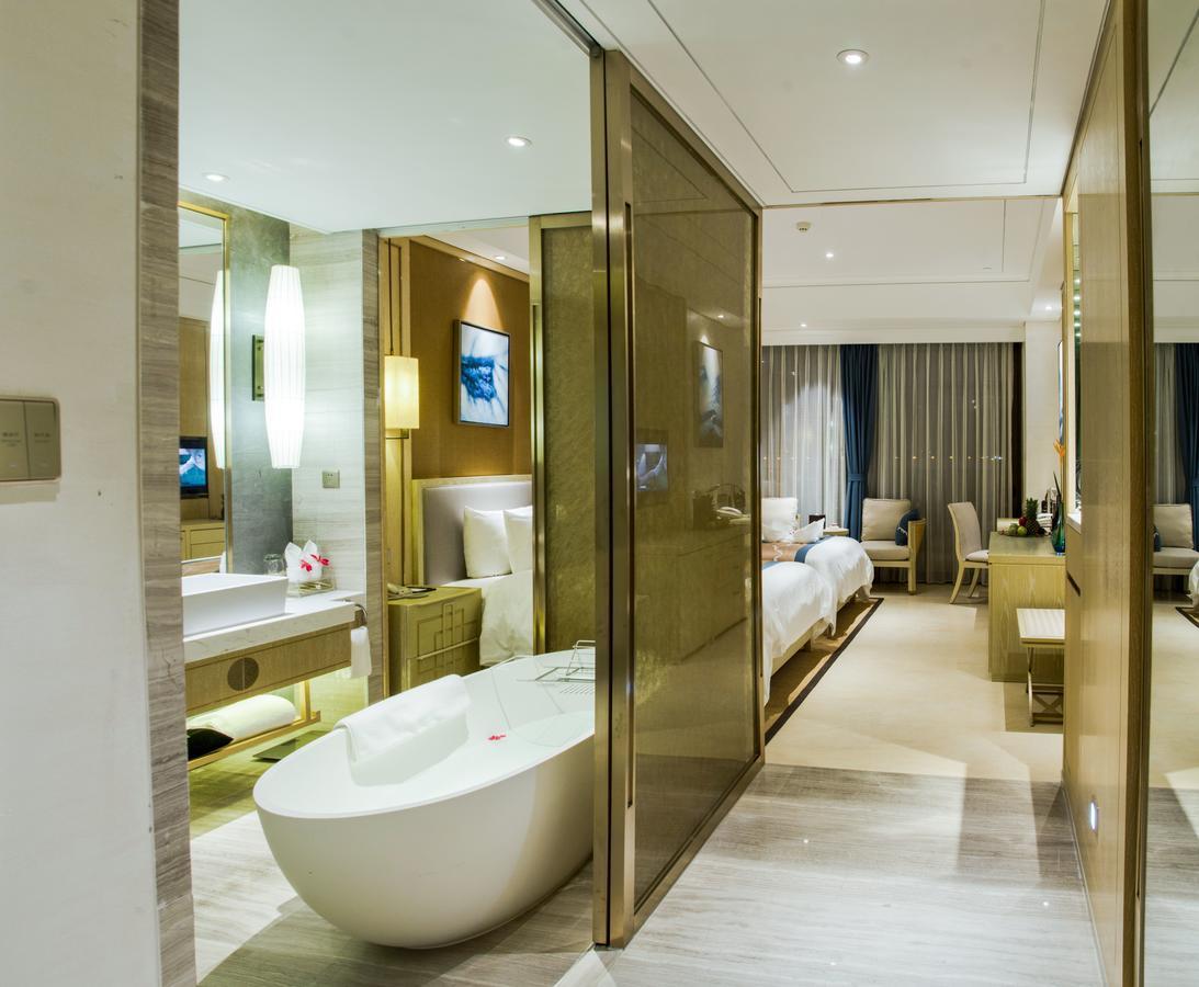 Grand New Century Hotel Санья Экстерьер фото