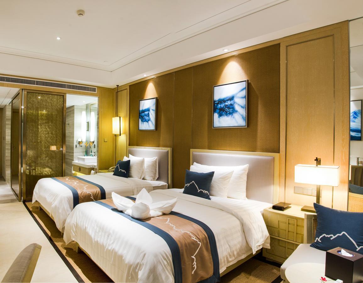 Grand New Century Hotel Санья Экстерьер фото